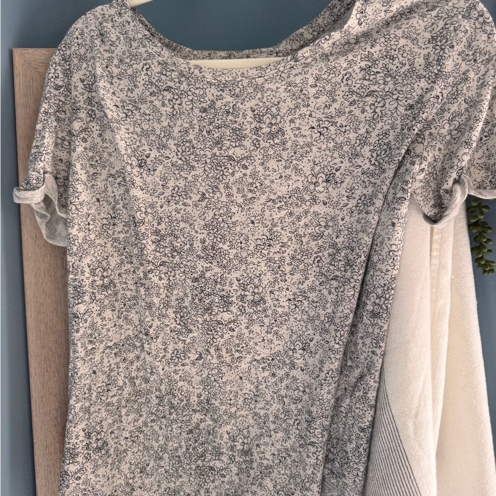 H&M Black and White Short Sleeve Tee